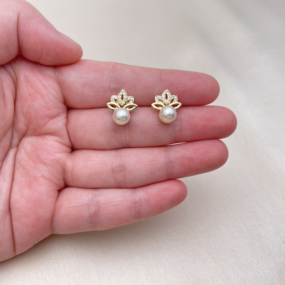 Oro Laminado Stud Earring, Gold Filled Style Leaf and Ball Design, with White Cubic Zirconia and Ivory Pearl, Polished, Golden Finish