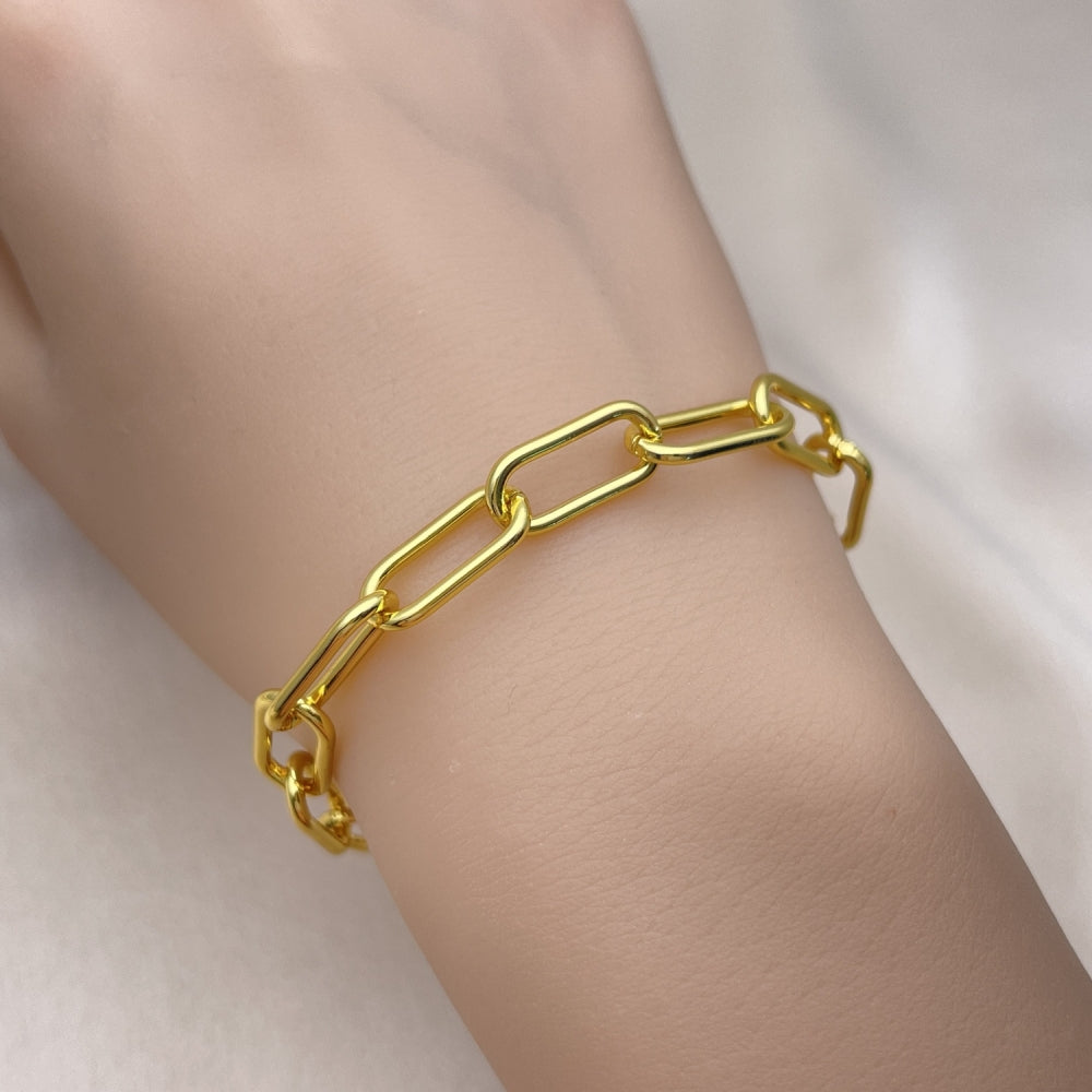 Oro Laminado Basic Bracelet, Gold Filled Style Paperclip Design, Polished, Golden Finish