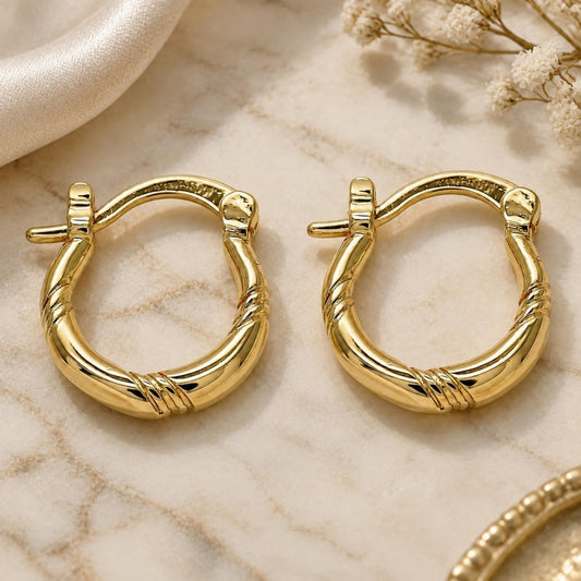 Oro Laminado Small Hoop, Gold Filled Style Polished, Golden Finish