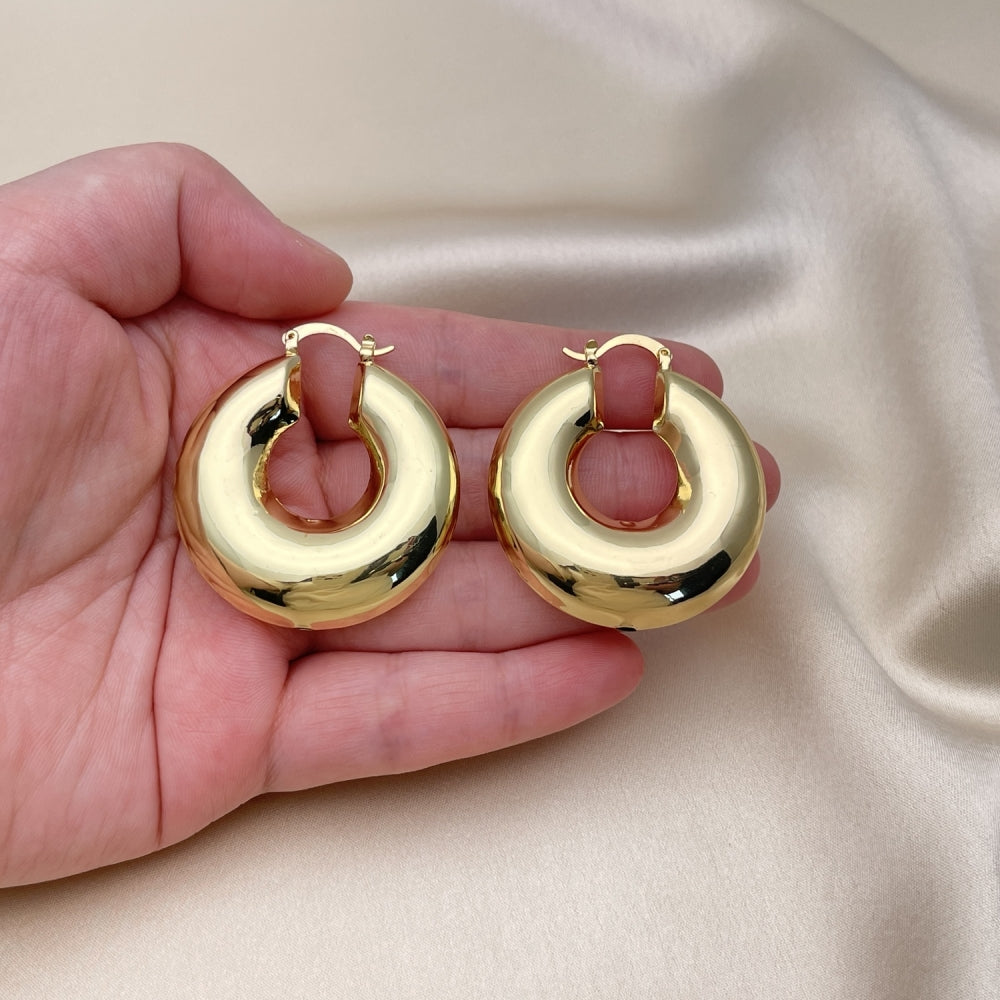 Oro Laminado Medium Hoop, Gold Filled Style Hollow Design, Polished, Golden Finish