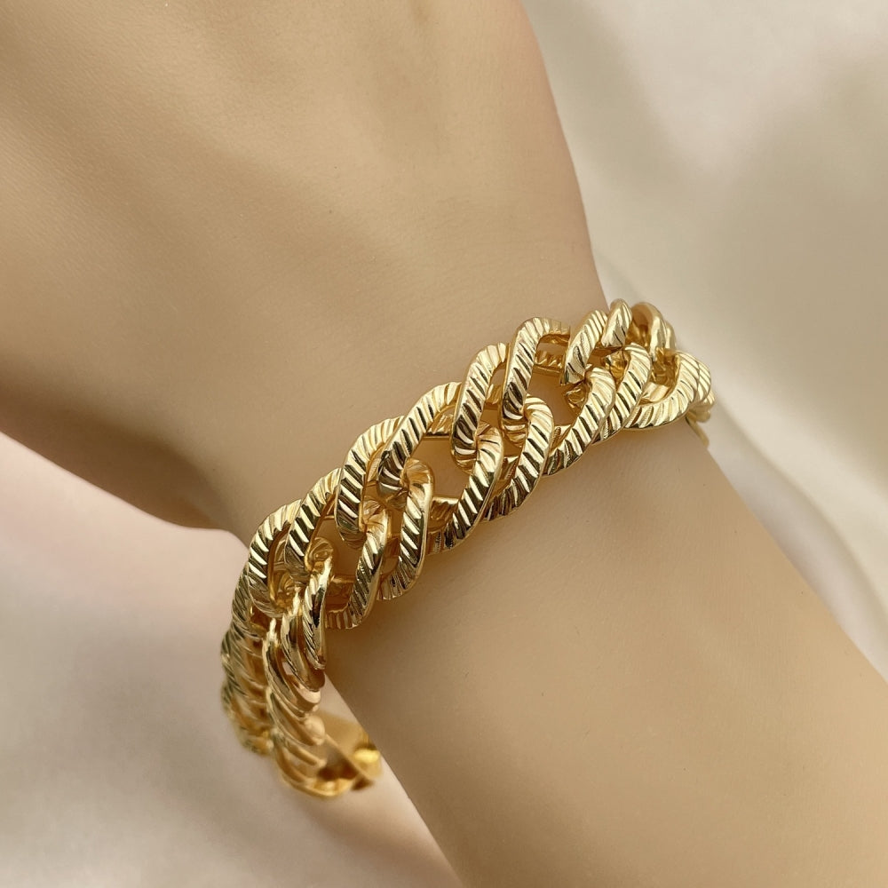 Oro Laminado Basic Bracelet, Gold Filled Style Diamond Cutting Finish, Golden Finish