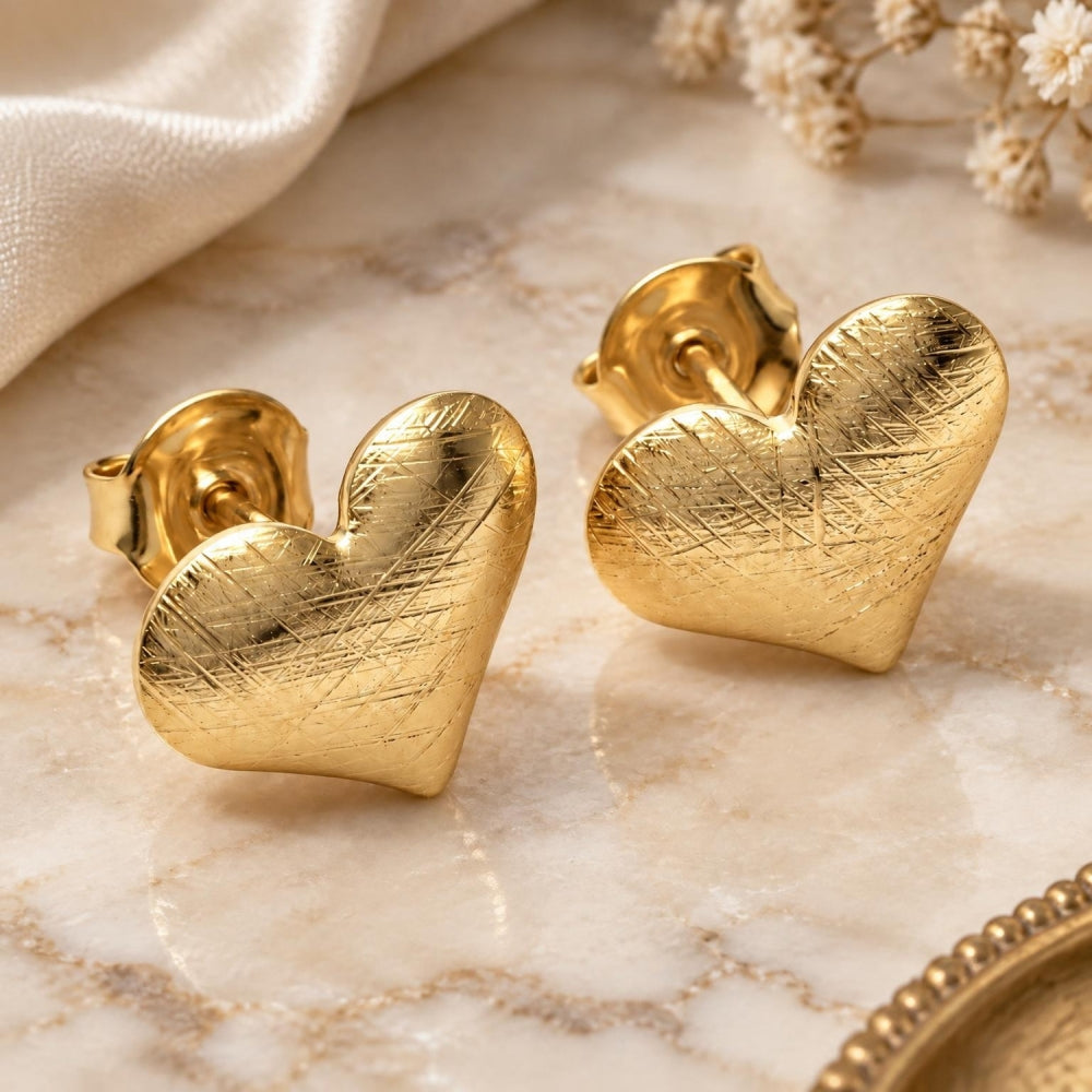 Oro Laminado Stud Earring, Gold Filled Style Heart Design, Brushed Finish, Golden Finish