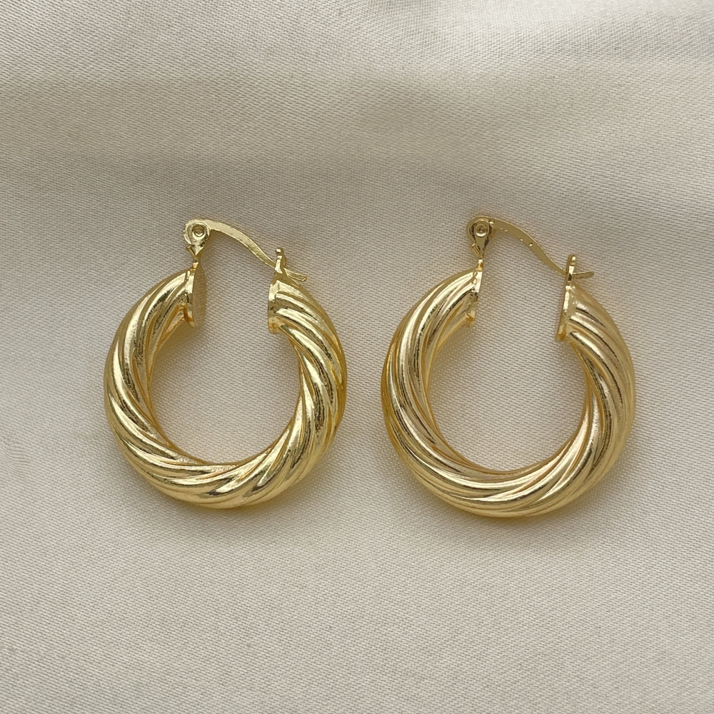 Oro Laminado Small Hoop, Gold Filled Style Twist and Hollow Design, Polished, Golden Finish
