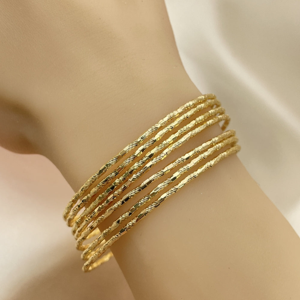Oro Laminado Semanario Bangle, Gold Filled Style Diamond Cutting Finish, Golden Finish