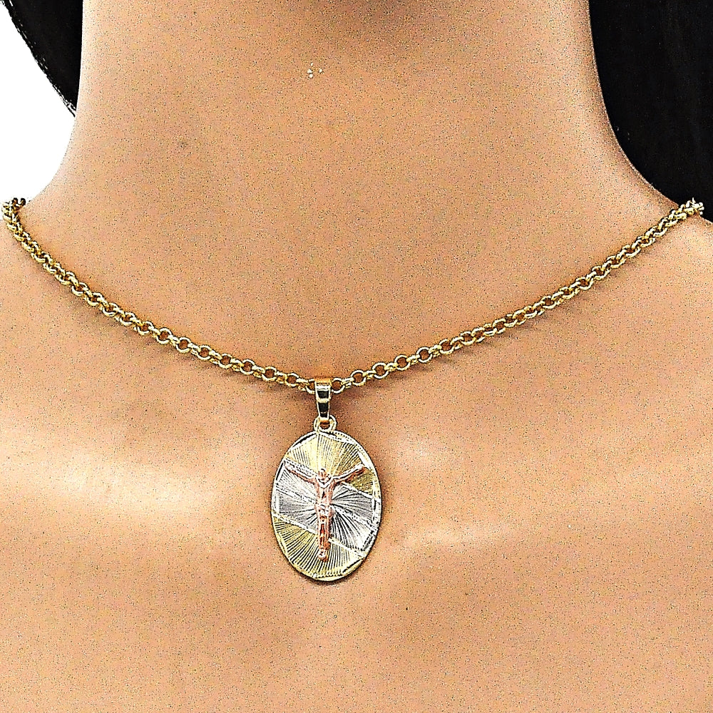 Oro Laminado Religious Pendant, Gold Filled Style Jesus Design, Diamond Cutting Finish, Tricolor