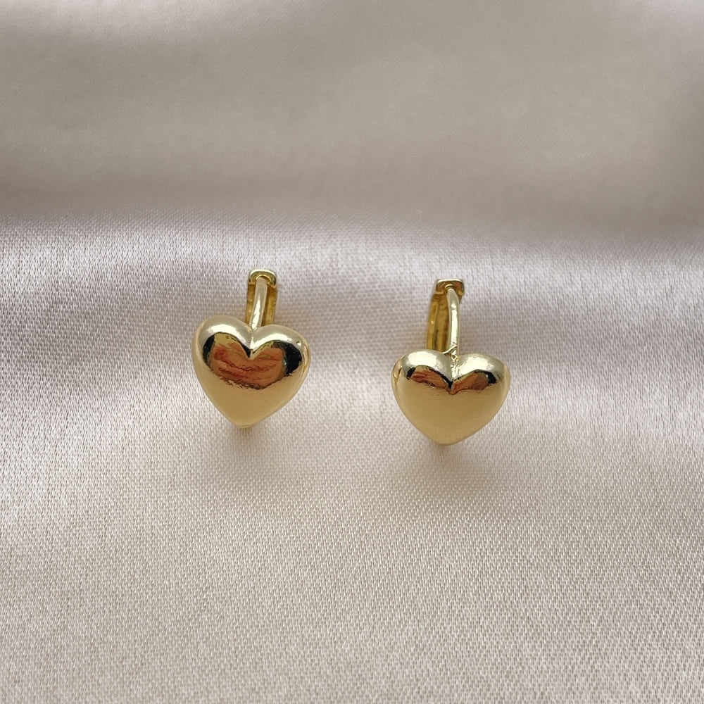 Oro Laminado Huggie Hoop, Gold Filled Style Heart Design, Polished, Golden Finish
