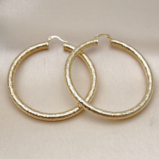 Oro Laminado Large Hoop, Gold Filled Style Hollow Design, Diamond Cutting Finish, Golden Finish