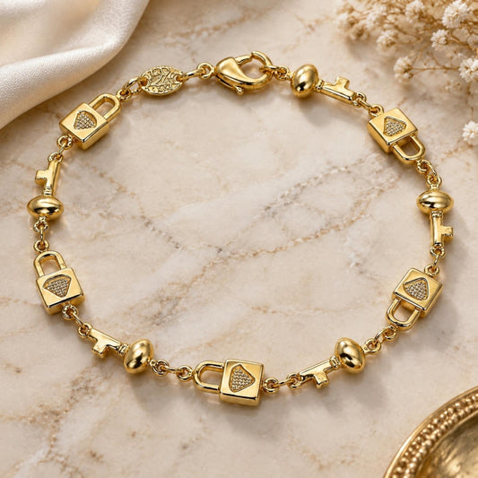 Oro Laminado Fancy Bracelet, Gold Filled Style Lock and key Design, Polished, Golden Finish