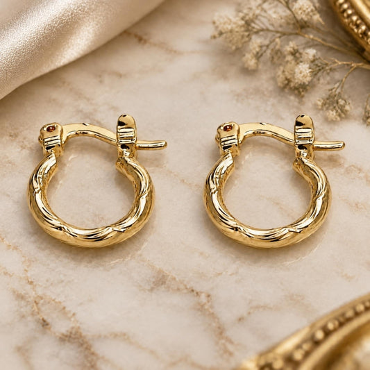 Oro Laminado Small Hoop, Gold Filled Style Diamond Cutting Finish, Golden Finish