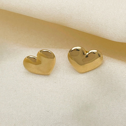 Oro Laminado Stud Earring, Gold Filled Style Heart Design, Polished, Golden Finish