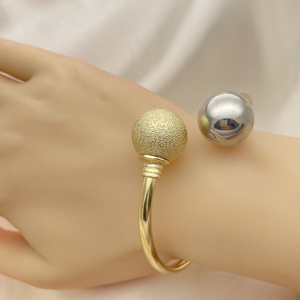 Oro Laminado Individual Bangle, Gold Filled Style Ball Design, Matte Finish, Two Tone