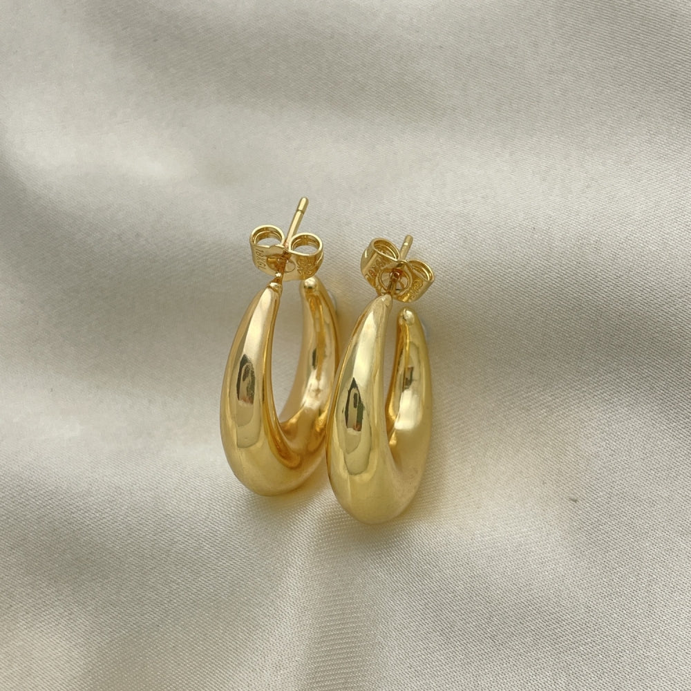 Oro Laminado Stud Earring, Gold Filled Style Hollow Design, Polished, Golden Finish