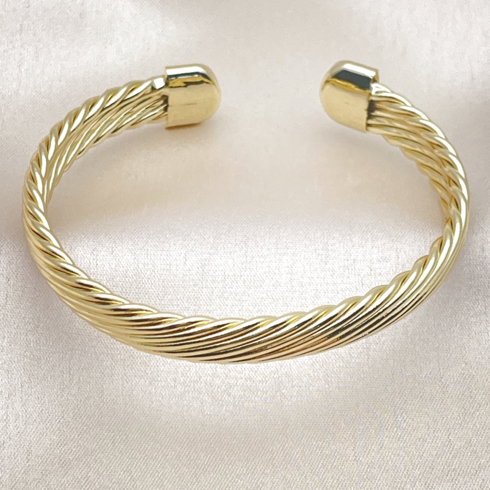 Oro Laminado Individual Bangle, Gold Filled Style Twist Design, Diamond Cutting Finish, Golden Finish