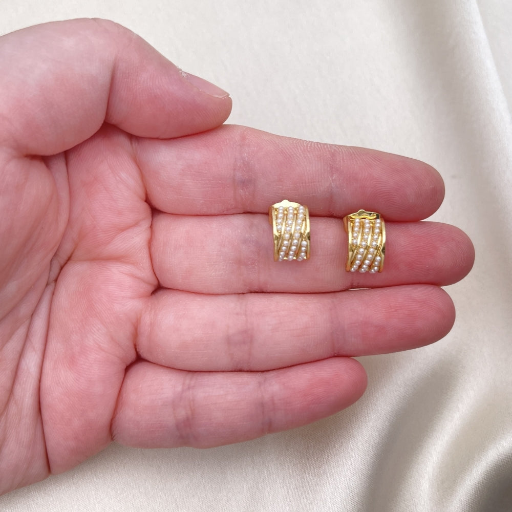 Oro Laminado Stud Earring, Gold Filled Style with Ivory Pearl, Polished, Golden Finish