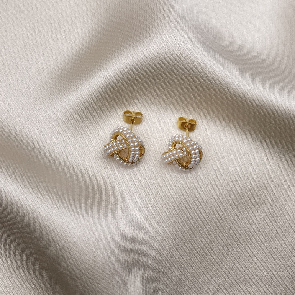 Oro Laminado Stud Earring, Gold Filled Style Love Knot Design, with Ivory Pearl, Polished, Golden Finish