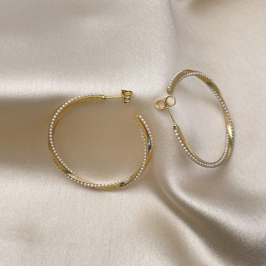 Oro Laminado Medium Hoop, Gold Filled Style Twist Design, with Ivory Pearl, Polished, Golden Finish