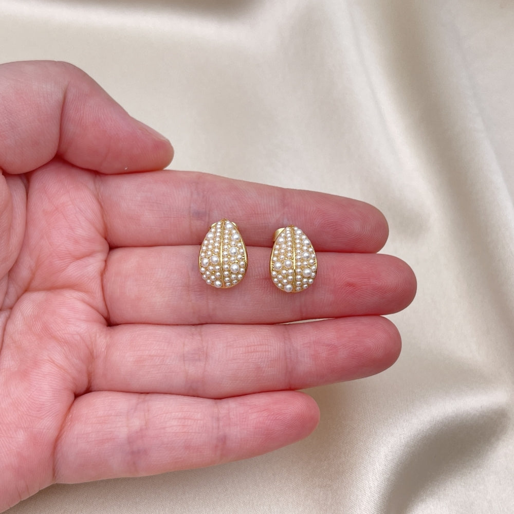 Oro Laminado Stud Earring, Gold Filled Style Leaf and Teardrop Design, with Ivory Pearl, Polished, Golden Finish