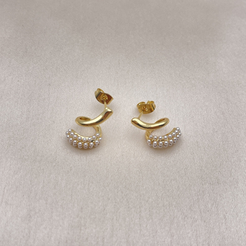 Oro Laminado Stud Earring, Gold Filled Style Snake Design, with Ivory Pearl, Polished, Golden Finish