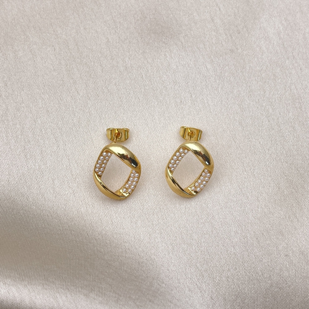 Oro Laminado Stud Earring, Gold Filled Style with Ivory Pearl, Polished, Golden Finish