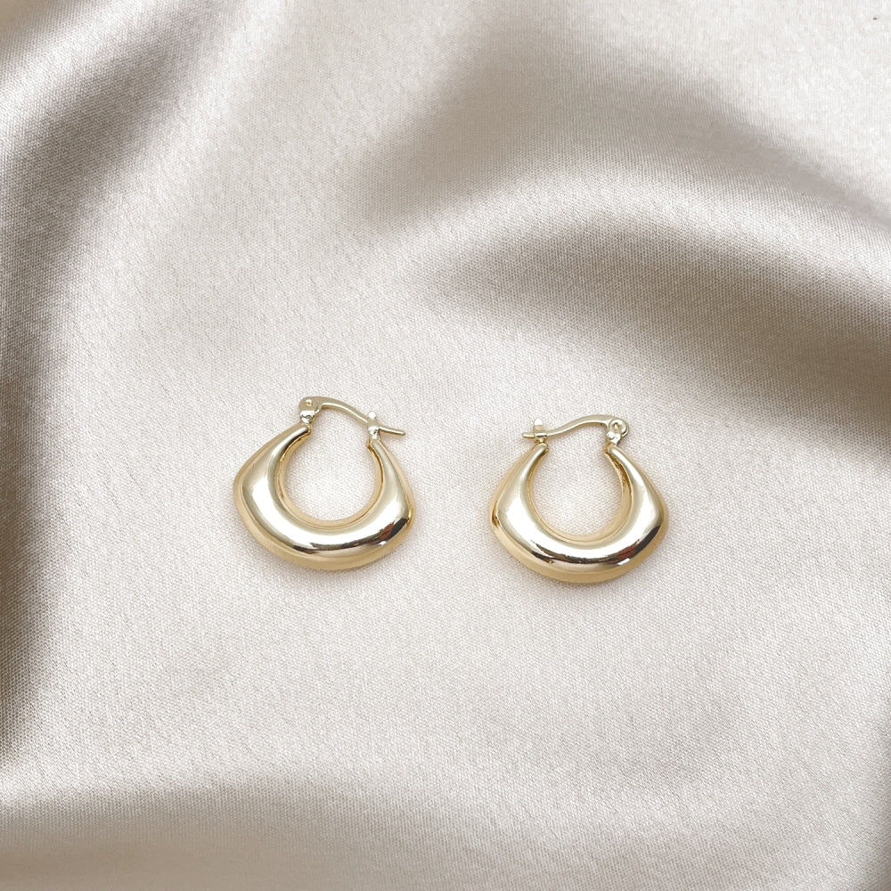 Oro Laminado Small Hoop, Gold Filled Style Polished, Golden Finish