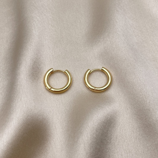 Oro Laminado Huggie Hoop, Gold Filled Style Polished, Golden Finish
