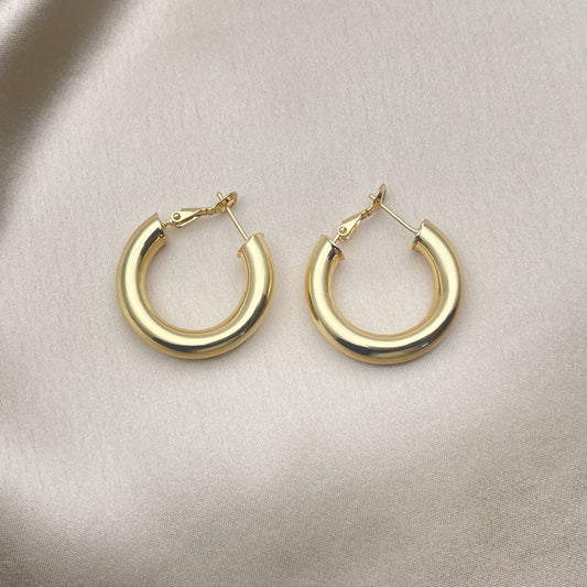 Oro Laminado Medium Hoop, Gold Filled Style Hollow Design, Polished, Golden Finish