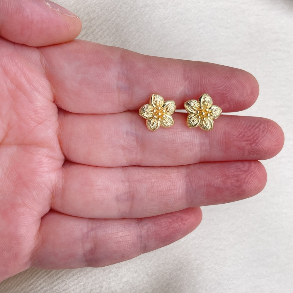 Oro Laminado Stud Earring, Gold Filled Style Flower Design, Polished, Golden Finish