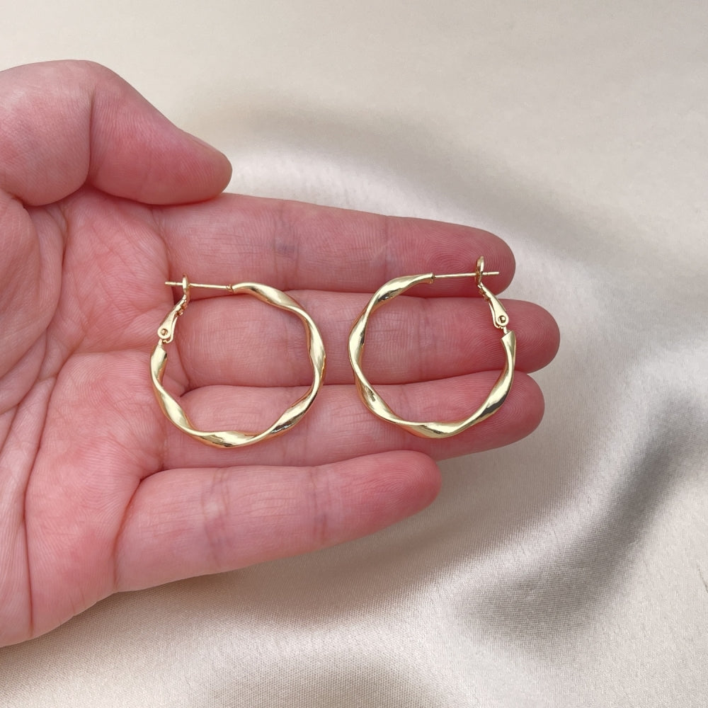 Oro Laminado Medium Hoop, Gold Filled Style Twist Design, Polished, Golden Finish