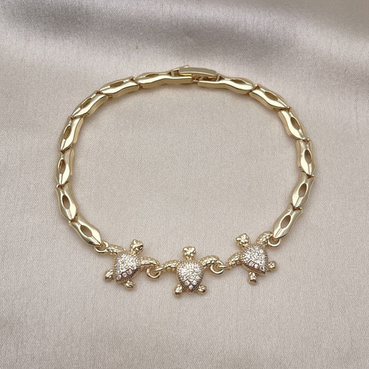 Oro Laminado Fancy Bracelet, Gold Filled Style Turtle Design, with White Micro Pave, Polished, Golden Finish