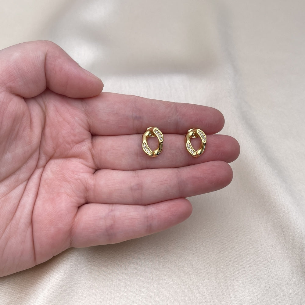 Oro Laminado Stud Earring, Gold Filled Style Twist Design, with White Micro Pave, Polished, Golden Finish