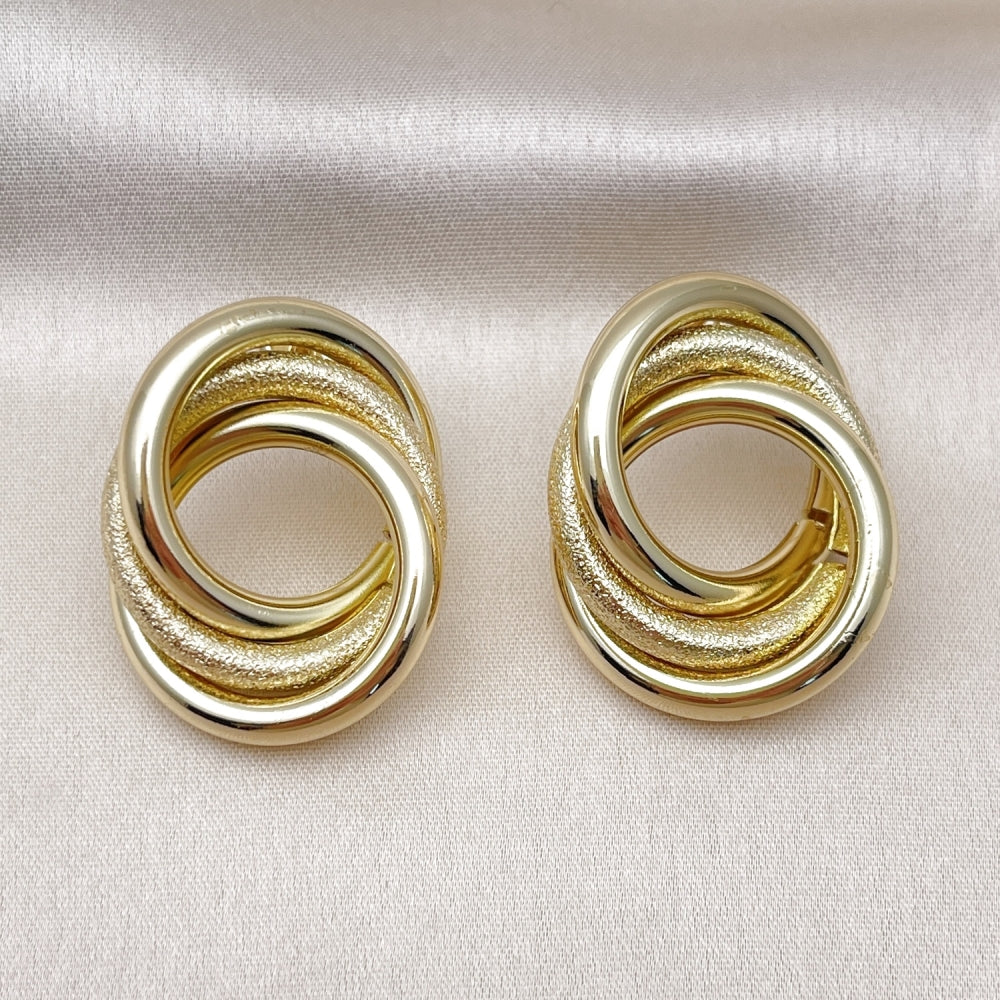 Oro Laminado Stud Earring, Gold Filled Style Hollow and Love Knot Design, Matte Finish, Golden Finish