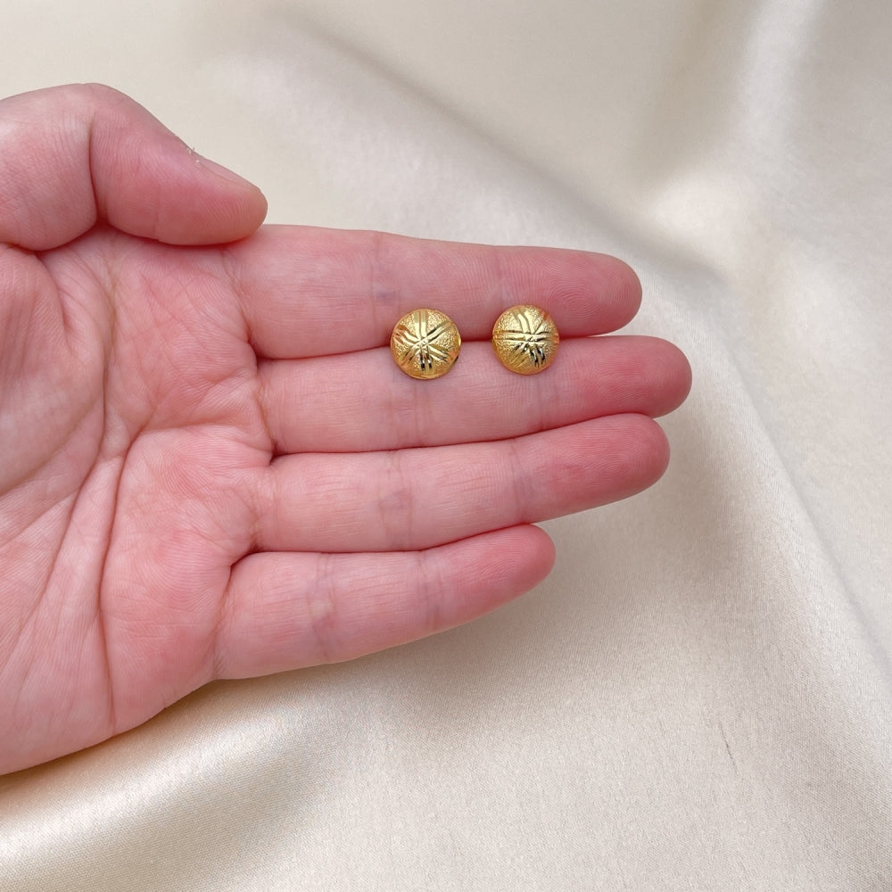Oro Laminado Stud Earring, Gold Filled Style Diamond Cutting Finish, Golden Finish