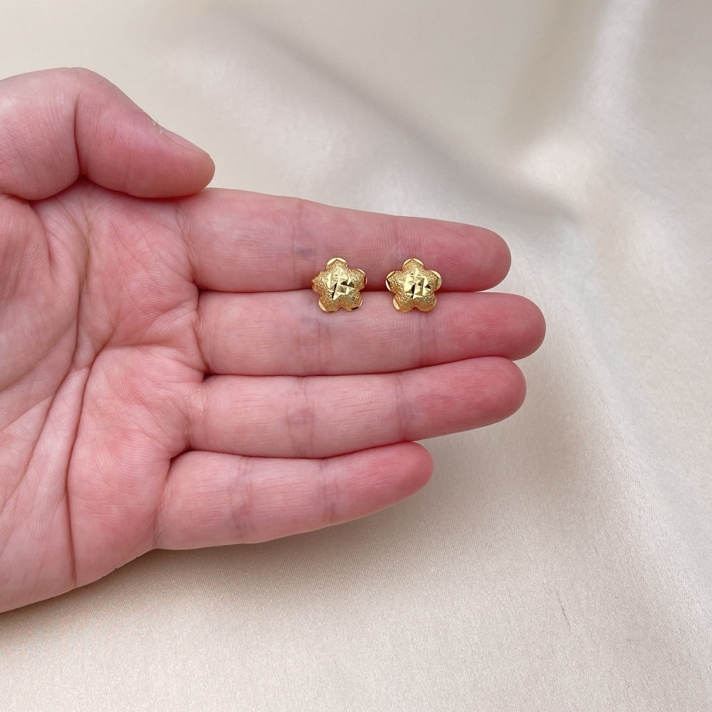 Oro Laminado Stud Earring, Gold Filled Style Star Design, Diamond Cutting Finish, Golden Finish
