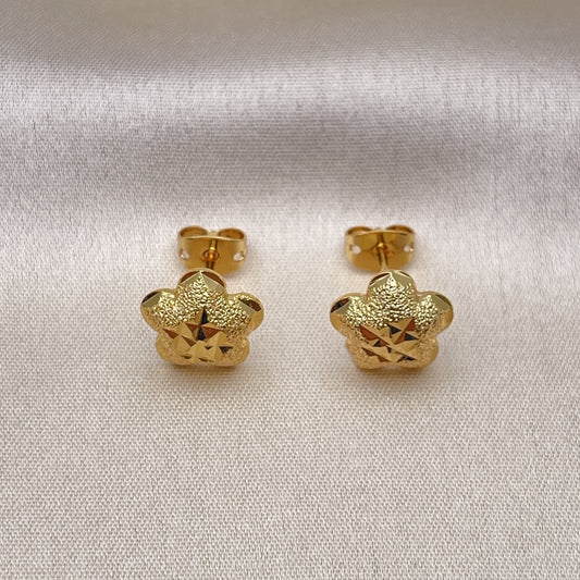 Oro Laminado Stud Earring, Gold Filled Style Star Design, Diamond Cutting Finish, Golden Finish