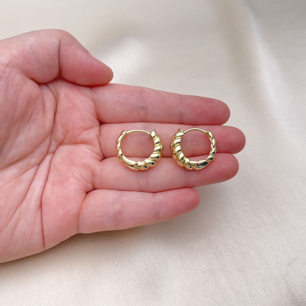 Oro Laminado Huggie Hoop, Gold Filled Style Twist Design, Polished, Golden Finish