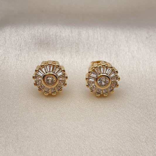 Oro Laminado Stud Earring, Gold Filled Style Baguette and Flower Design, with White Cubic Zirconia, Polished, Golden Finish