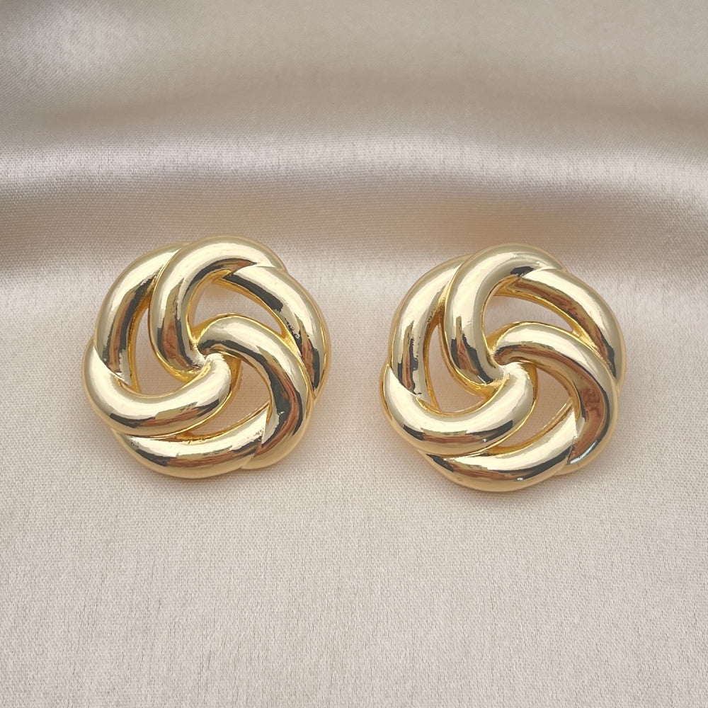 Oro Laminado Stud Earring, Gold Filled Style Polished, Golden Finish