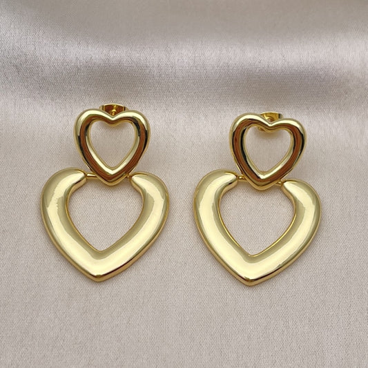 Oro Laminado Dangle Earring, Gold Filled Style Heart Design, Polished, Golden Finish