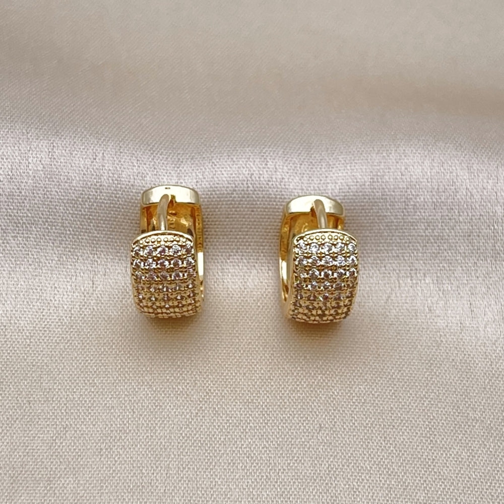Oro Laminado Huggie Hoop, Gold Filled Style Cluster Design, with White Micro Pave, Polished, Golden Finish