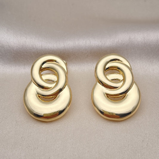 Oro Laminado Stud Earring, Gold Filled Style Infinite Design, Polished, Golden Finish