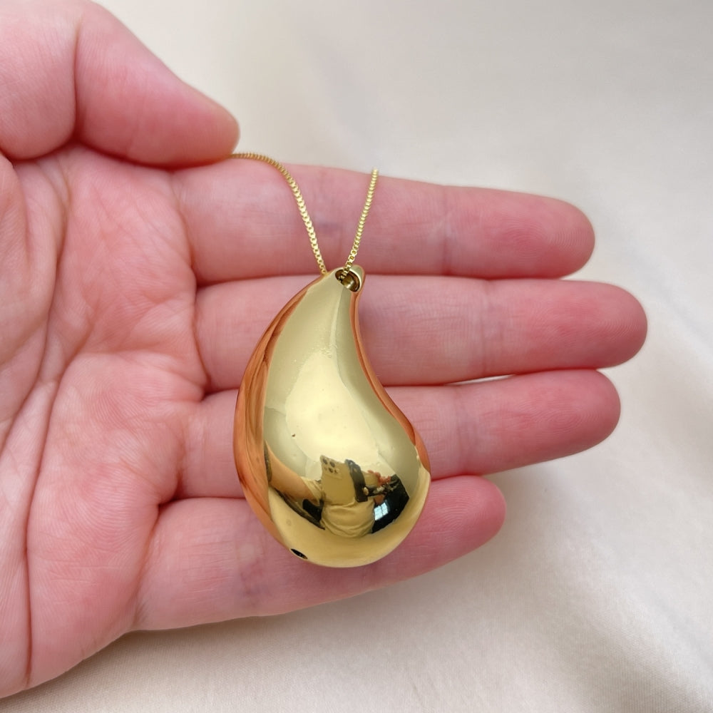Oro Laminado Pendant Necklace, Gold Filled Style Teardrop Design, Polished, Golden Finish