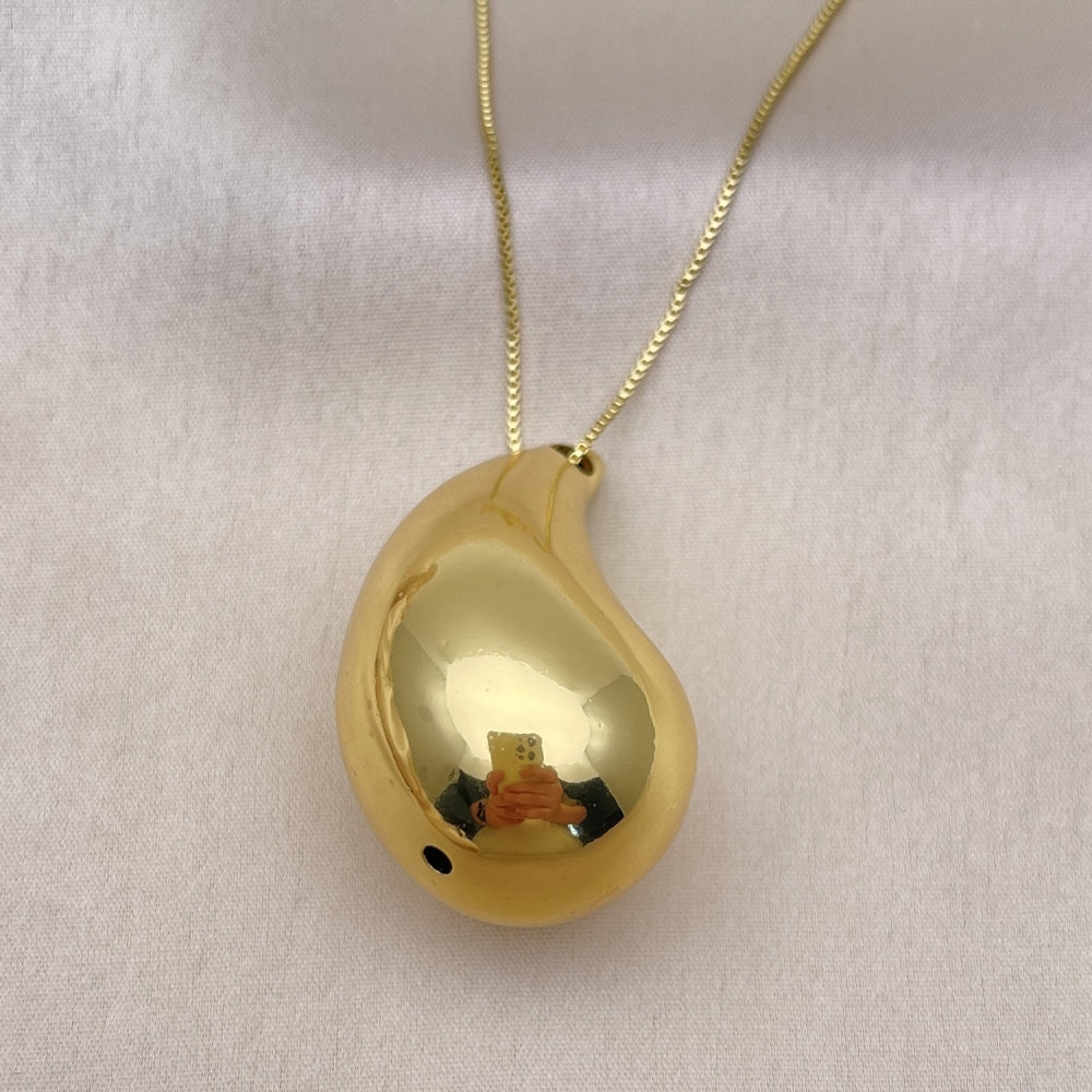 Oro Laminado Pendant Necklace, Gold Filled Style Teardrop Design, Polished, Golden Finish
