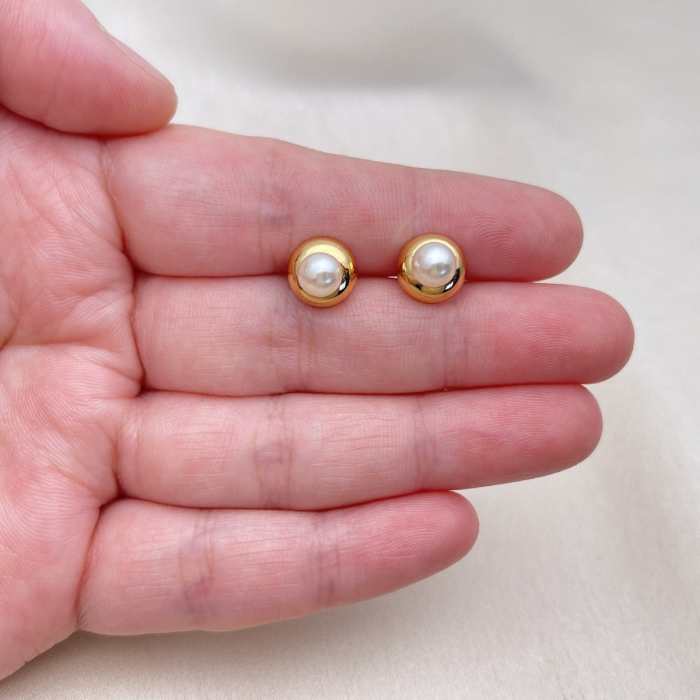 Oro Laminado Stud Earring, Gold Filled Style Ball Design, with Ivory Pearl, Polished, Golden Finish