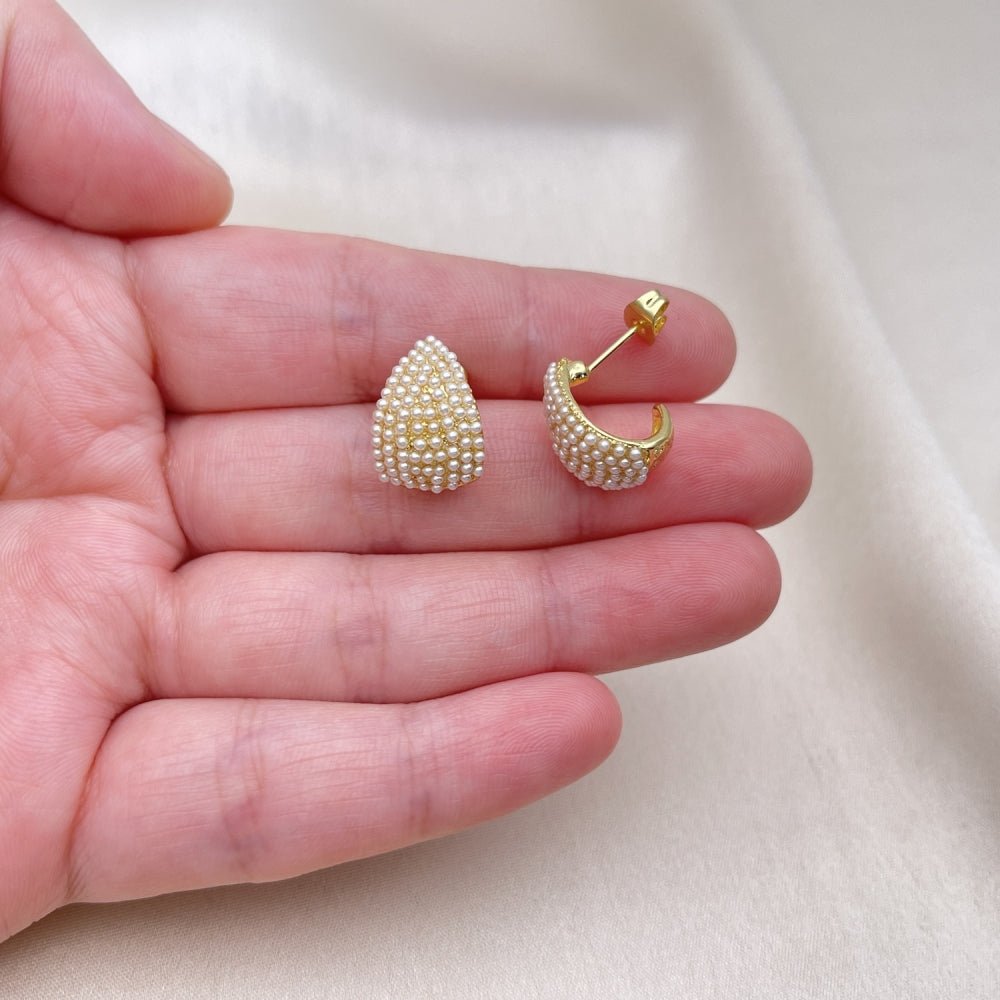 Oro Laminado Stud Earring, Gold Filled Style Teardrop Design, with Ivory Pearl, Polished, Golden Finish