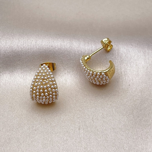 Oro Laminado Stud Earring, Gold Filled Style Teardrop Design, with Ivory Pearl, Polished, Golden Finish