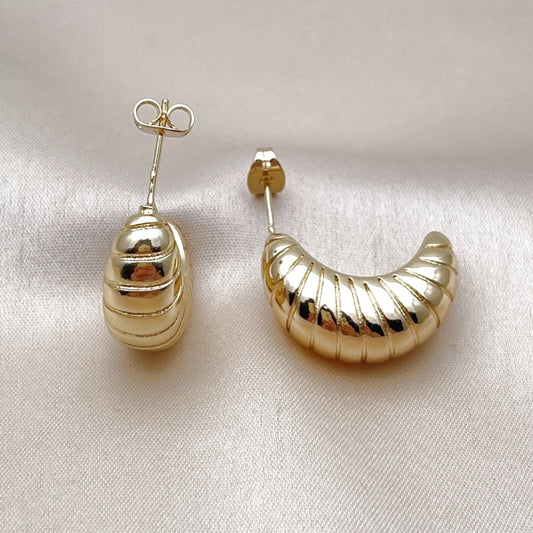 Oro Laminado Stud Earring, Gold Filled Style Twist Design, Polished, Golden Finish