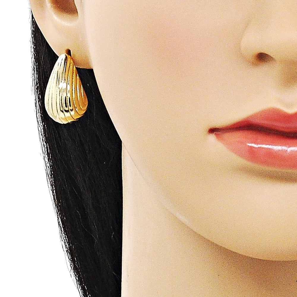 Oro Laminado Stud Earring, Gold Filled Style Teardrop Design, Diamond Cutting Finish, Golden Finish