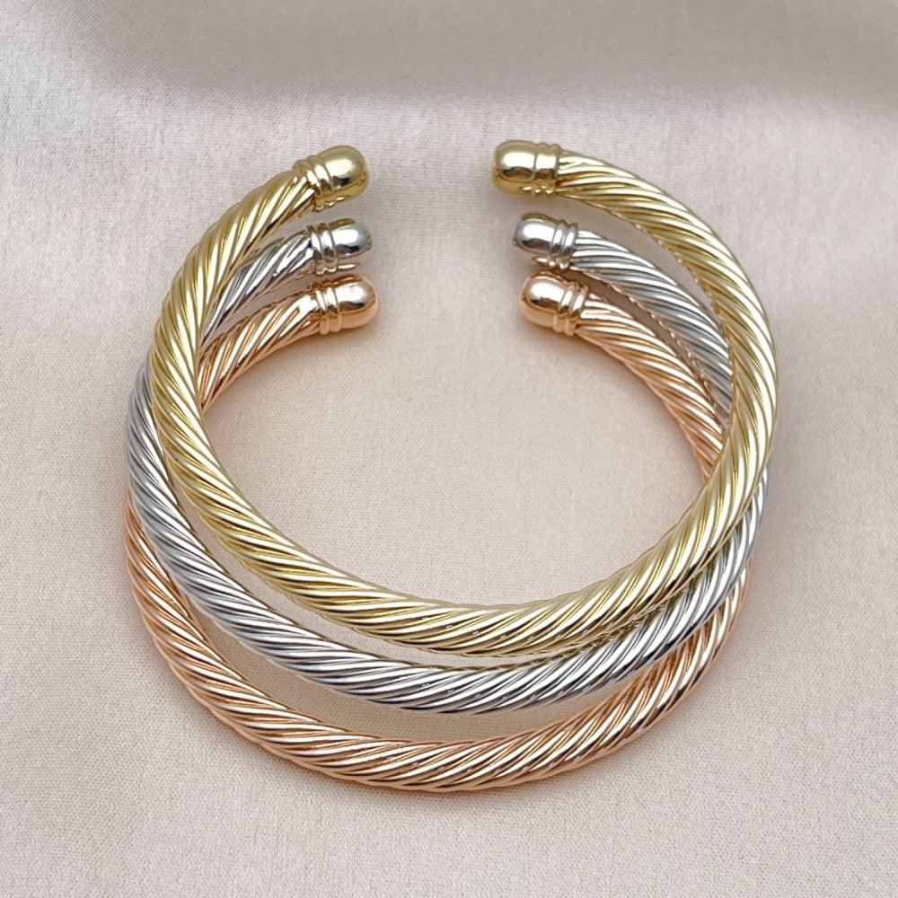 Oro Laminado Trio Bangle, Gold Filled Style Twist Design, Polished, Tricolor