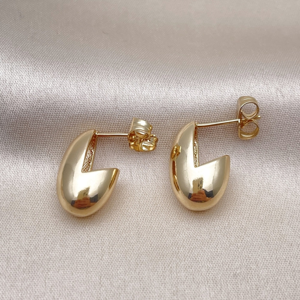Oro Laminado Stud Earring, Gold Filled Style Polished, Golden Finish