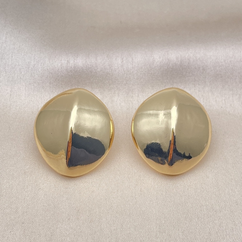 Oro Laminado Stud Earring, Gold Filled Style Polished, Golden Finish